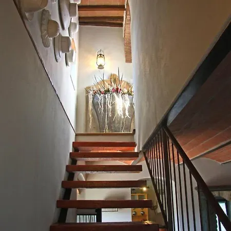 مزرعة للإقامة Vicolabate *